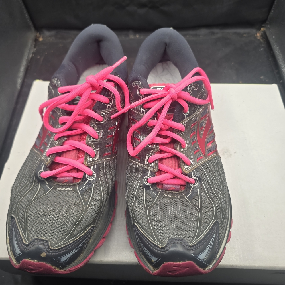 Brooks Women's Athletic Shoes - Charcoal and Neon‎ Pink